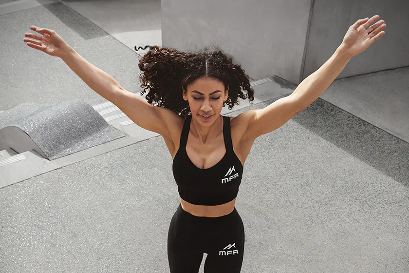 Mindset plays a vital role in transforming your fitness journey by harnessing the power of positive thinking.